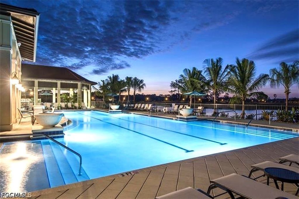 2353 Anguilla DR 202, Naples, FL 34120