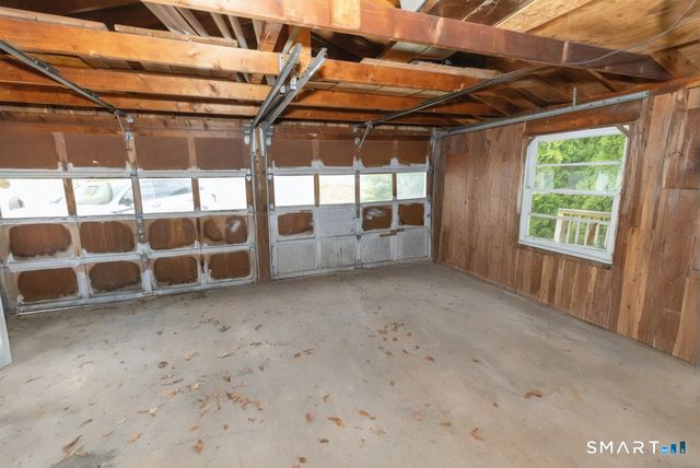 32 Cedar Lane, Montville, CT 06382