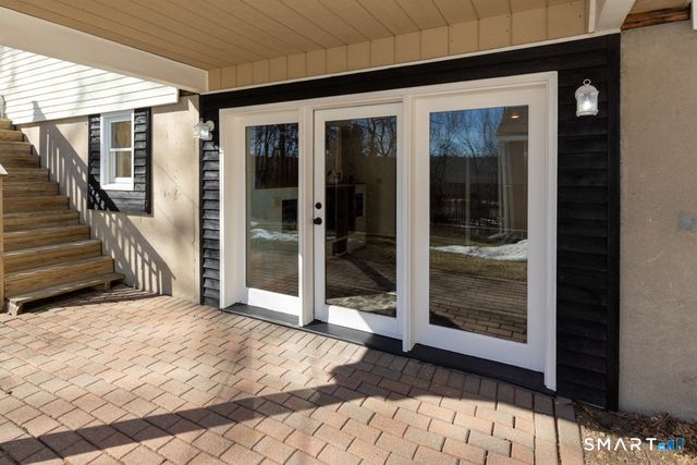 32 Cedar Lane, Montville, CT 06382