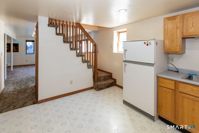 32 Cedar Lane, Montville, CT 06382
