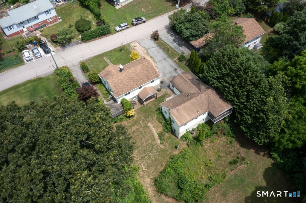 32 Cedar Lane, Montville, CT 06382