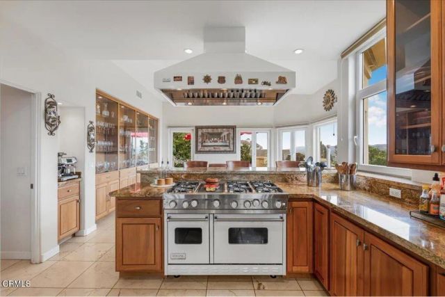 579 Glade Drive, Santa Paula, CA 93060