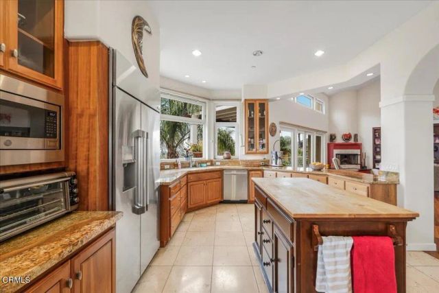 579 Glade Drive, Santa Paula, CA 93060