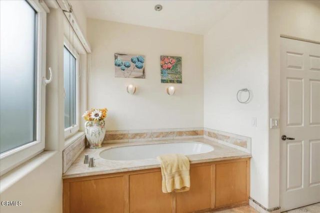 579 Glade Drive, Santa Paula, CA 93060