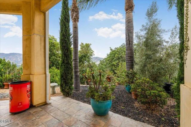 579 Glade Drive, Santa Paula, CA 93060