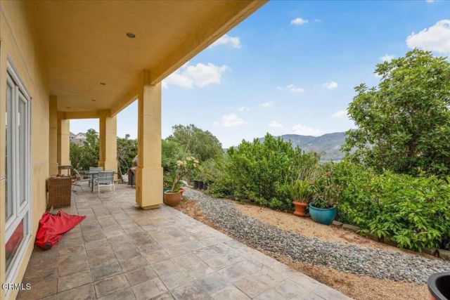 579 Glade Drive, Santa Paula, CA 93060