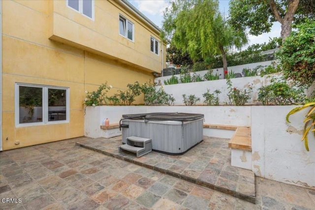 579 Glade Drive, Santa Paula, CA 93060