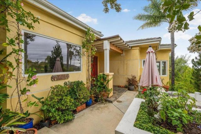 579 Glade Drive, Santa Paula, CA 93060