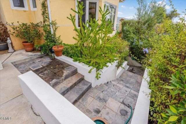 579 Glade Drive, Santa Paula, CA 93060
