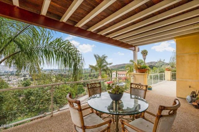 579 Glade Drive, Santa Paula, CA 93060