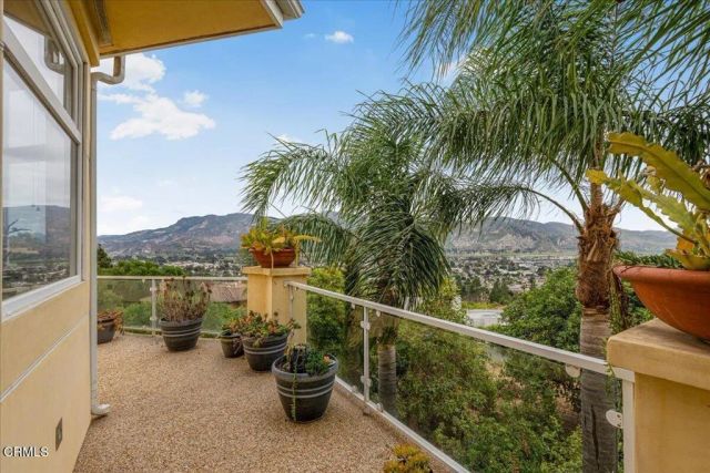 579 Glade Drive, Santa Paula, CA 93060