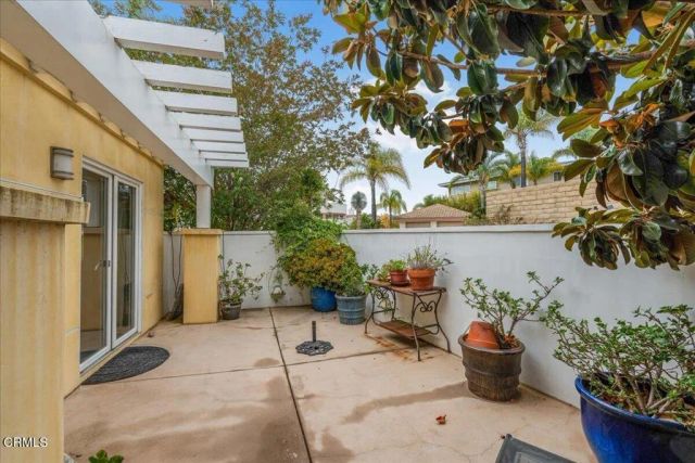 579 Glade Drive, Santa Paula, CA 93060