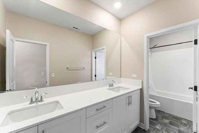 675 Grant Ct, Vista, CA 92083