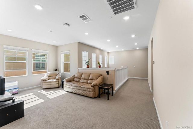 675 Grant Ct, Vista, CA 92083