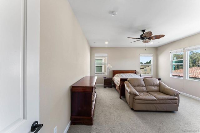 675 Grant Ct, Vista, CA 92083