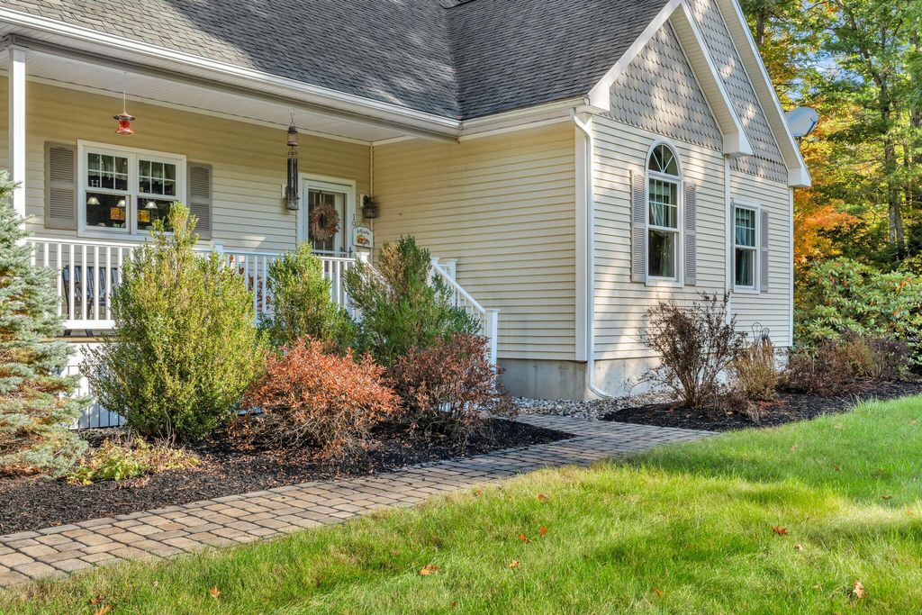 19 Daggett Drive, Raymond, ME 04071 — photo 4