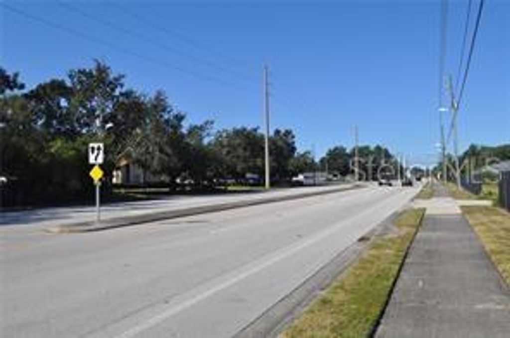 Image 3 of property listing at 8356 SILVER STAR ROAD, Orlando, FL 32818