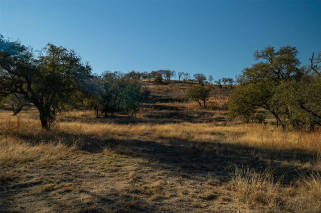 2530 County Road 408 S, Spicewood, TX 78669