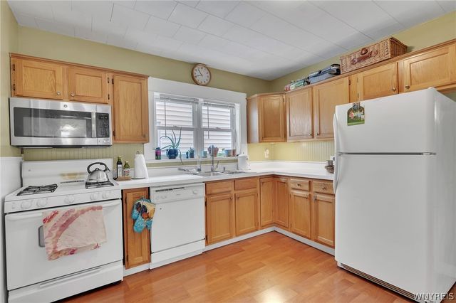 102 Saranac Avenue, Buffalo, NY 14216