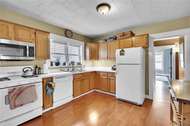102 Saranac Avenue, Buffalo, NY 14216