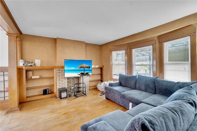 102 Saranac Avenue, Buffalo, NY 14216