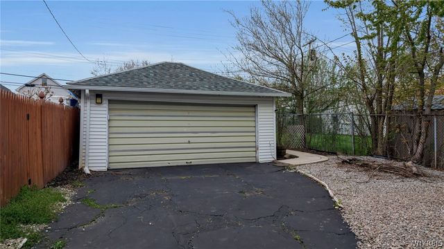 102 Saranac Avenue, Buffalo, NY 14216