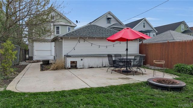 102 Saranac Avenue, Buffalo, NY 14216