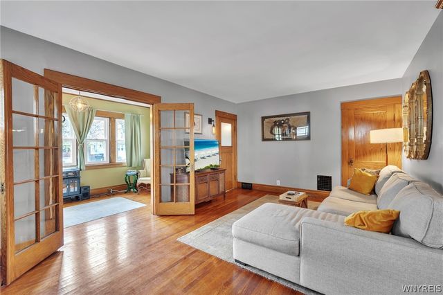 102 Saranac Avenue, Buffalo, NY 14216