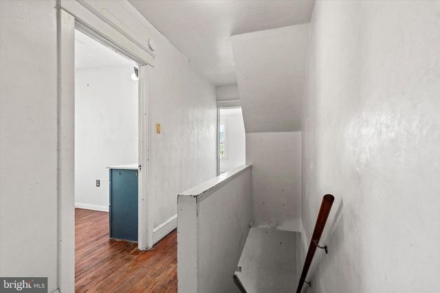 18 S CHARLES ST, Dallastown, PA 17313