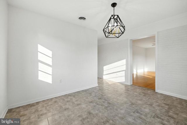 6 CHARLES ST, Luray, VA 22835