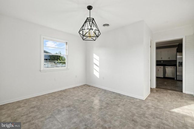 6 CHARLES ST, Luray, VA 22835