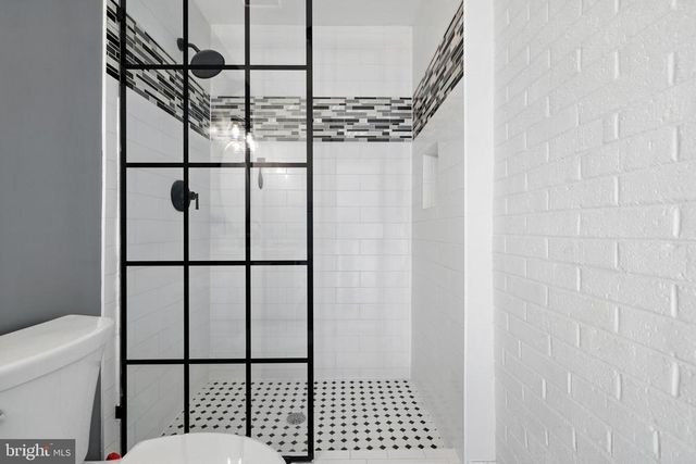 6 CHARLES ST, Luray, VA 22835