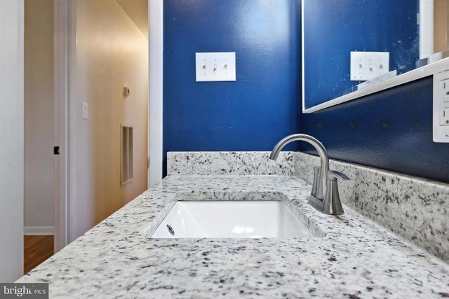 6 CHARLES ST, Luray, VA 22835