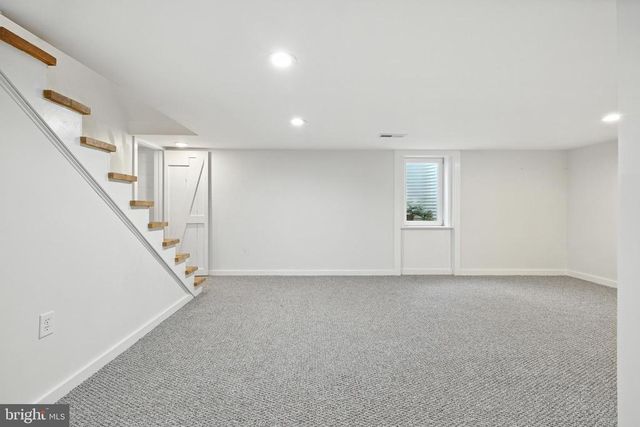 6 CHARLES ST, Luray, VA 22835