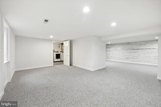 6 CHARLES ST, Luray, VA 22835