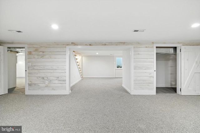 6 CHARLES ST, Luray, VA 22835