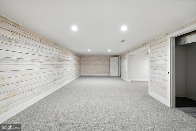 6 CHARLES ST, Luray, VA 22835