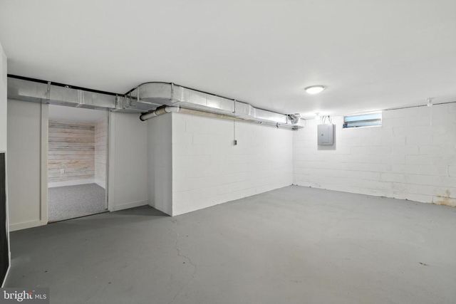 6 CHARLES ST, Luray, VA 22835