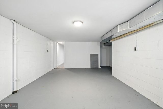 6 CHARLES ST, Luray, VA 22835