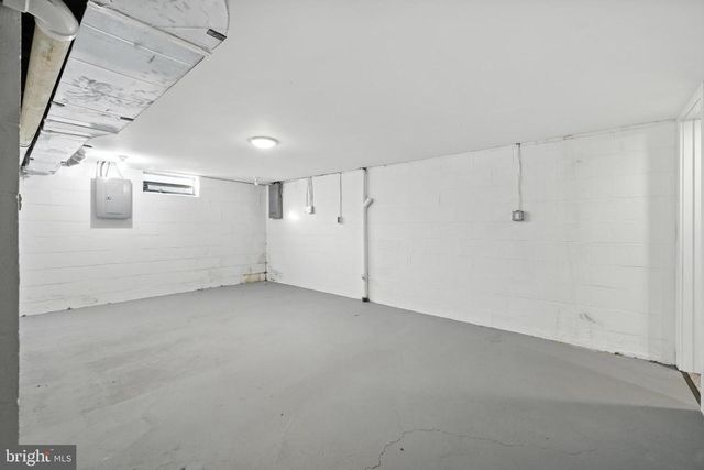 6 CHARLES ST, Luray, VA 22835