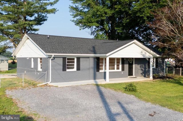 6 CHARLES ST, Luray, VA 22835