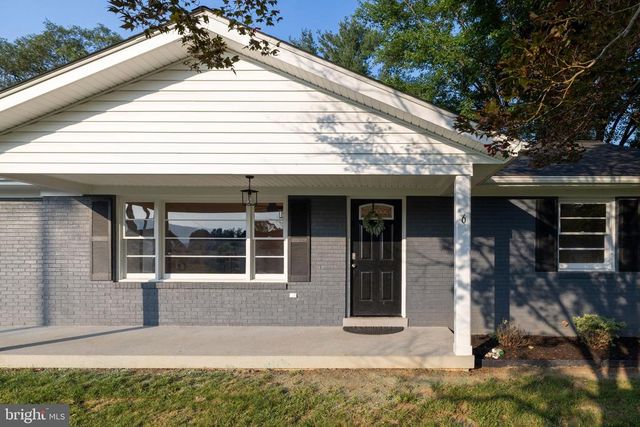 6 CHARLES ST, Luray, VA 22835