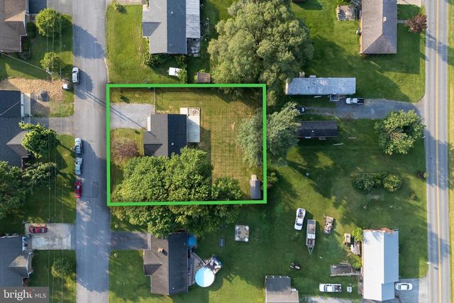 6 CHARLES ST, Luray, VA 22835