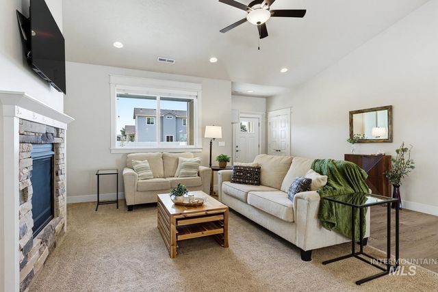 48 S Ravine Way, Nampa, ID 83687