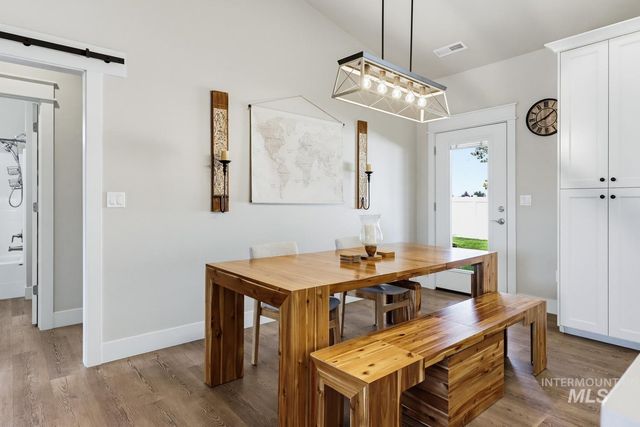48 S Ravine Way, Nampa, ID 83687