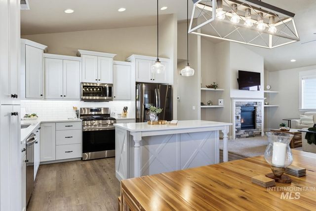 48 S Ravine Way, Nampa, ID 83687