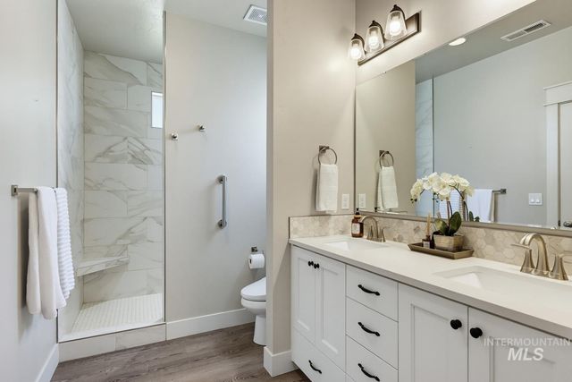 48 S Ravine Way, Nampa, ID 83687