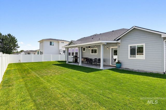 48 S Ravine Way, Nampa, ID 83687