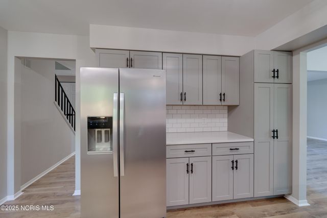 2014 Inglewood Road, Holland, OH 43528