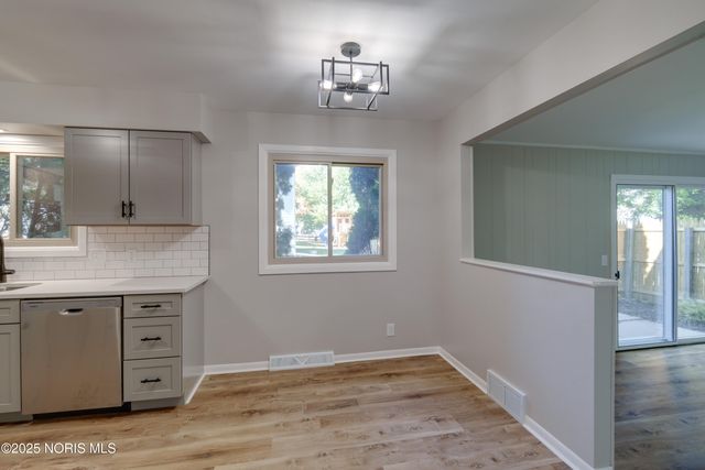 2014 Inglewood Road, Holland, OH 43528